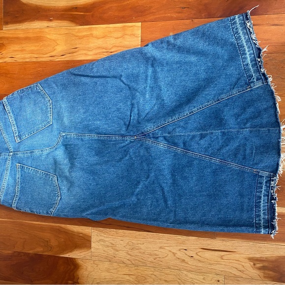 Gap denim long maxi skirt. Size 24 petite - Picture 3 of 3